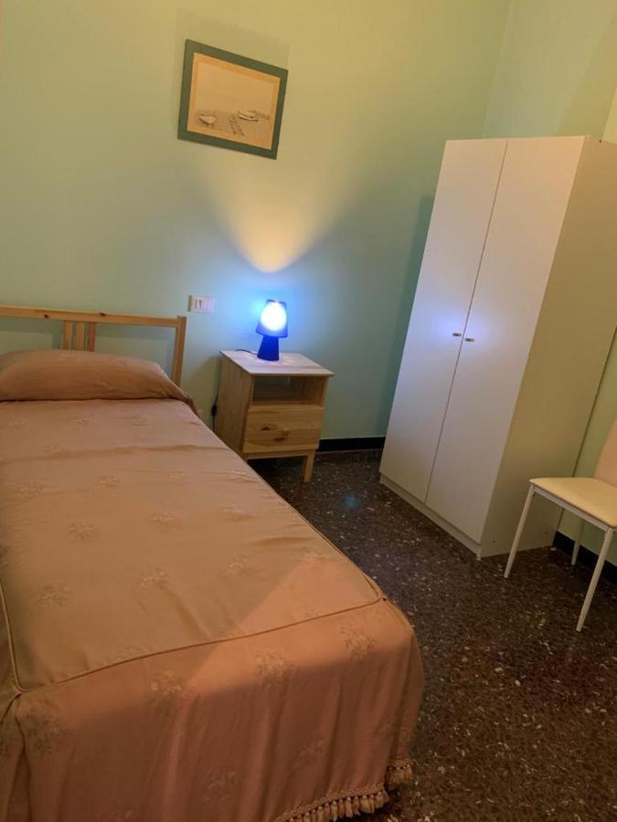 Bed and Breakfast Dolce Notte, Near San Martino Hospital Genua Exterior foto